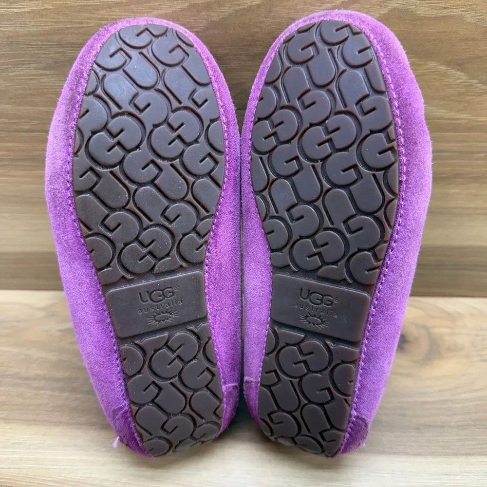 UGG Dakota Slippers Little Girls 11 Toddler Purple Suede Shearling fur Lined